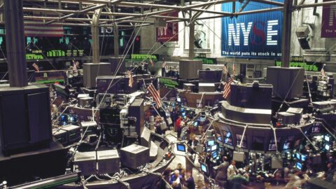 S&P 500 Touches Record, Then Slips as Yields and Oil Test the Rally